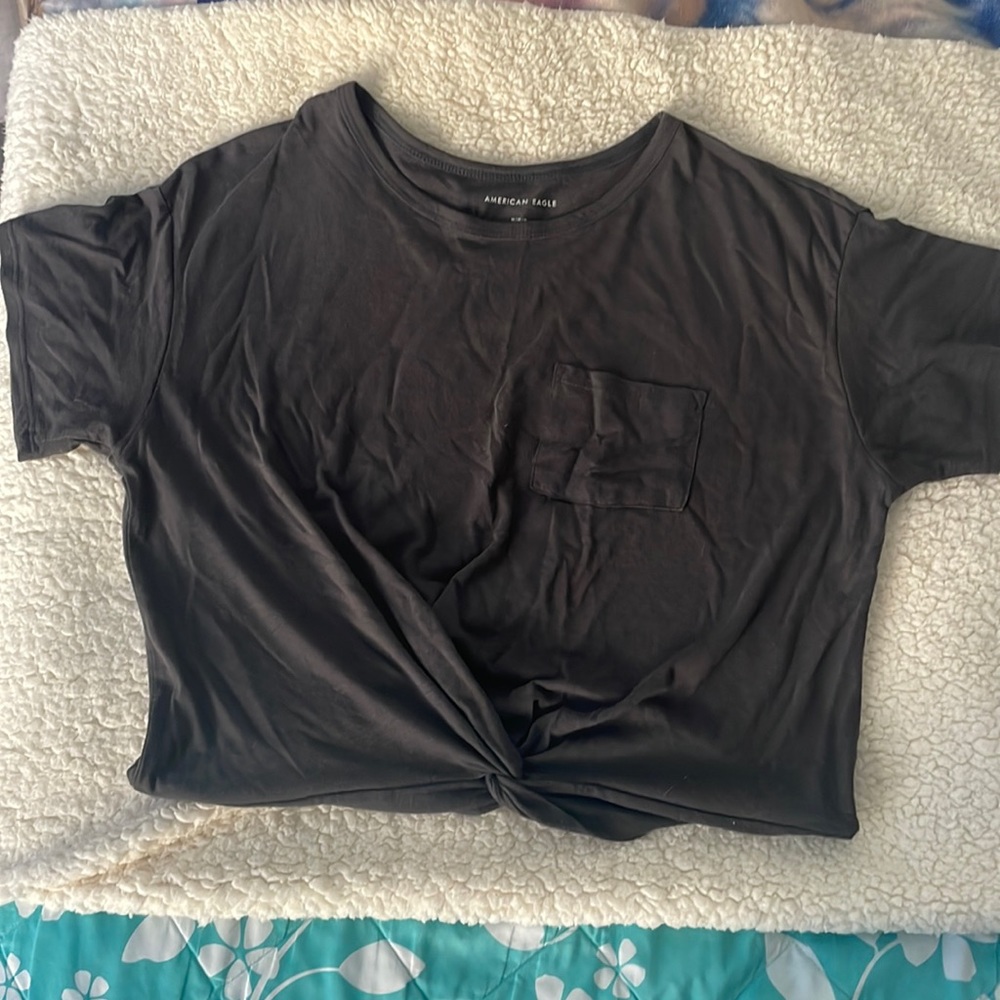 American Eagle charcoal gray short sleeve shirt